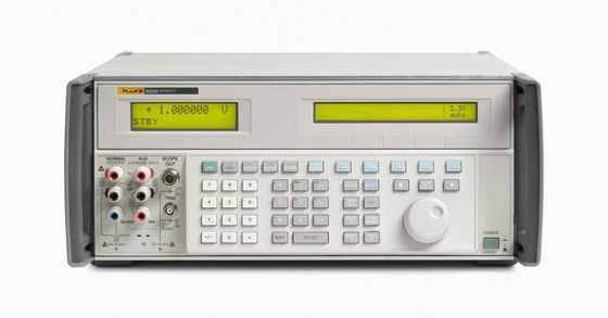 comprare Fluke 5522A calibratore multiprodotto ad alte prestazioni con ampia copertura del carico di lavoro e design trasportabile fabbricazione online
