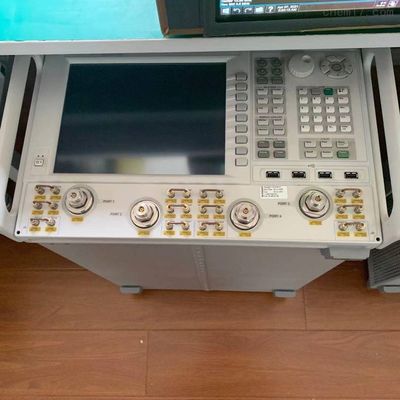 comprare Analizzatore di rete PNA-X N5244A usato con intervallo di frequenza 10 MHz-43,5 GHz, intervallo dinamico >110 dB e sorgente secondaria integrata fabbricazione online