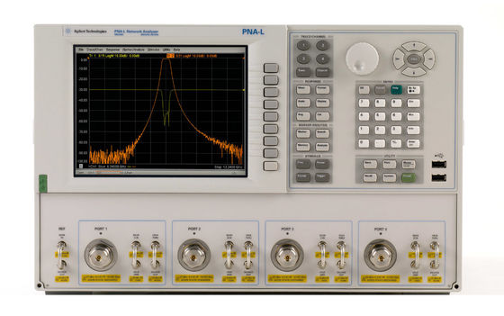 comprare Keysight Agilent utilizzato N5230C PNA-L Analisatore di rete a microonde con frequenza 6 GHz-50 GHz e 2 o 4 porte integrate in condizioni preusate fabbricazione online