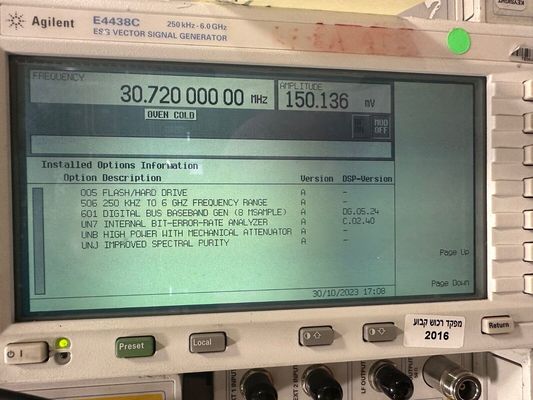 comprare Keysight/Agilent E4438C Generatore portatile di segnali ESG RF fabbricazione online