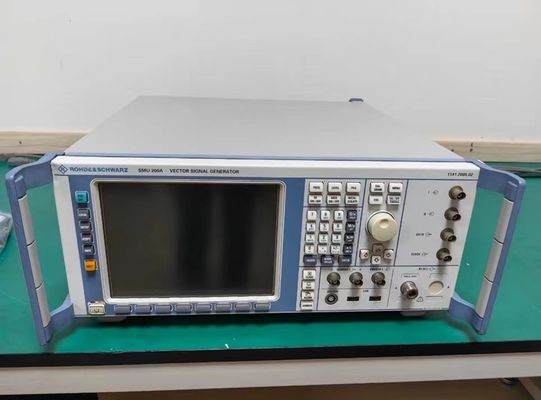 comprare Generatore di segnali vettoriali R&S SMU200A usato con due generatori di segnali indipendenti e gamma di frequenza da 100 KHz a 6 GHz fabbricazione online
