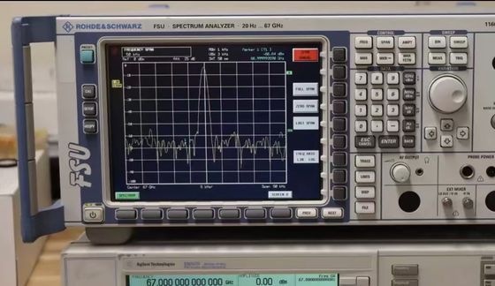 comprare Analisatore di spettro Rohde e Schwarz FSU67 con gamma da 20Hz a 67GHz e piano a basso rumore fabbricazione online