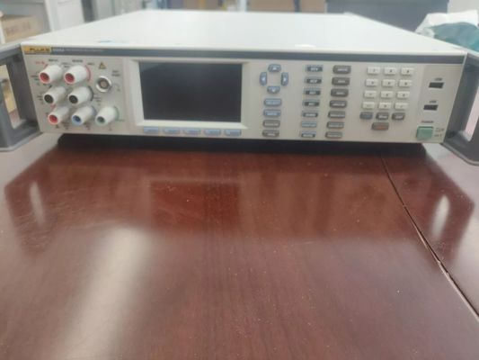 comprare Fluke 8508a Multimetro di riferimento 77 μV/V V.A. Precisione relativa della tensione per una misurazione industriale accurata fabbricazione online