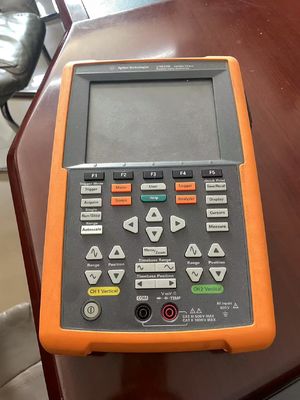 comprare Oscilloscopio digitale portatile Keysight U1620A con larghezza di banda di 200 MHz, 2 ingressi flottanti e profondità di memoria di 2 MegaPoints fabbricazione online