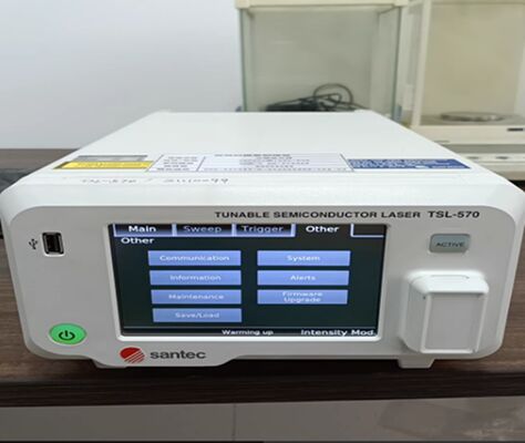 comprare Santec TSL-570 Laser Sintonizzabile ad Alta Potenza con Potenza di Uscita 20 dBm, Velocità di Scansione 200 nm/s e Intervallo di Sintonia 1260-1360 nm / 1500-1630 nm fabbricazione online
