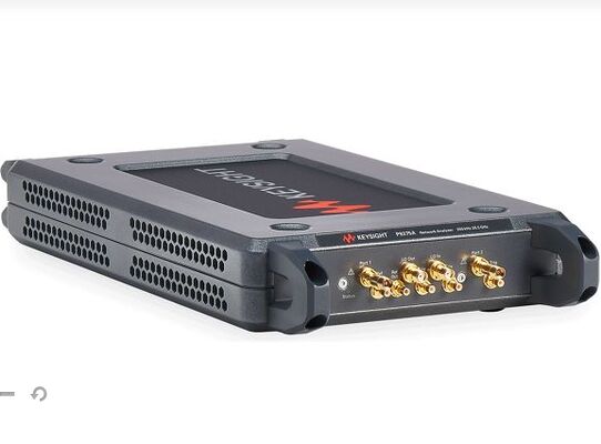 comprare Analizzatore di rete vettoriale USB Keysight P9375A usato con 2 porte e intervallo di frequenza da 300 kHz a 26,5 GHz fabbricazione online