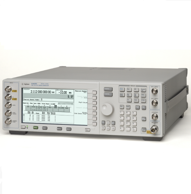 comprare Keysight Agilent E4438C Generatore di segnale vettoriale ESG con gamma di frequenze da 250 kHz a 6 GHz e modulazione I/Q fabbricazione online