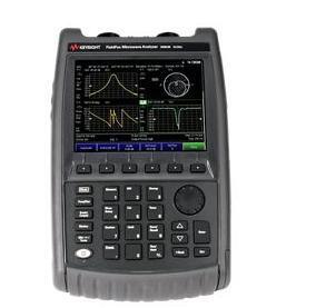 acquistare Analizzatore di microonde portatile FieldFox Keysight da 54 GHz con larghezza di banda senza interruzioni da 120 MHz e design robusto a prova di schizzi fabbricazione online