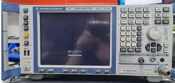 Analisi dello spettro del segnale Rohde & Schwarz FSV30 usata con frequenza di 30 GHz e larghezza di banda di analisi di 160 MHz