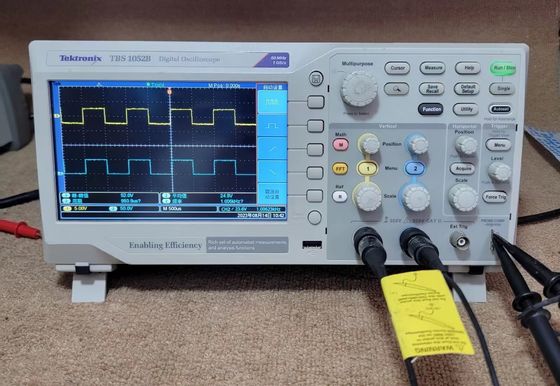 Oscilloscopo digitale a fosforo TBS1052B Tektronix