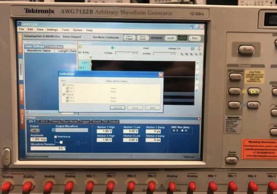 AWG7122B 12 GS/s Tektronix Generatore di forma d'onda arbitraria 2 Ch