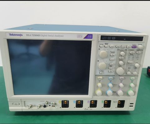 Tektronix DSA72504D Oscilloscopio 25 GHz Analisatore digitale seriale 4 canali analogici usati Proprietà
