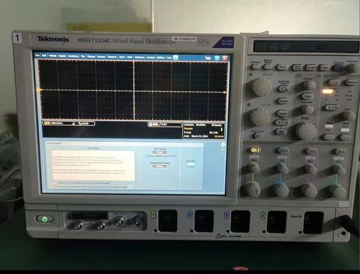 Tektronix MSO71254C Oscilloscopio a segnale misto 4 16 Canale 12,5 GHz 50 GS Serie MSO70000C
