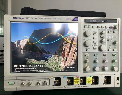 Testato oscilloscopio digitale Tektronix DPO71604C DSA71604C 16 GHz 100 GS/s a 4 canali