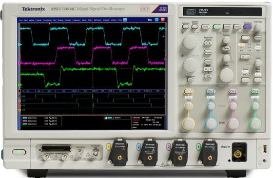 Tektronix MSO72004C Oscilloscopo a segnale misto con larghezza di banda 20 GHz 4 canali e velocità di campionamento di 100 GS/s