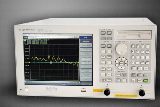 Keysight E5071B Analisatore di rete RF della serie ENA con gamma di frequenze da 300 kHz a 8,5 GHz e gamma dinamica da 125 dB per misurazioni di parametri S ad alta precisione